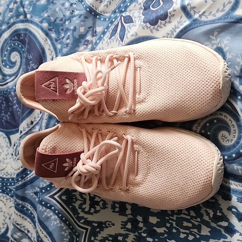 Tenis shoes